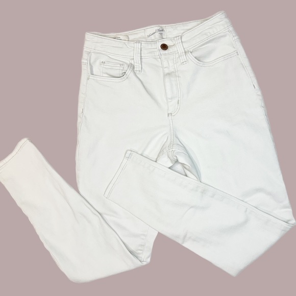 White Denim High Rise Skinny Jeans By Universal Threads - Picture 5 of 6